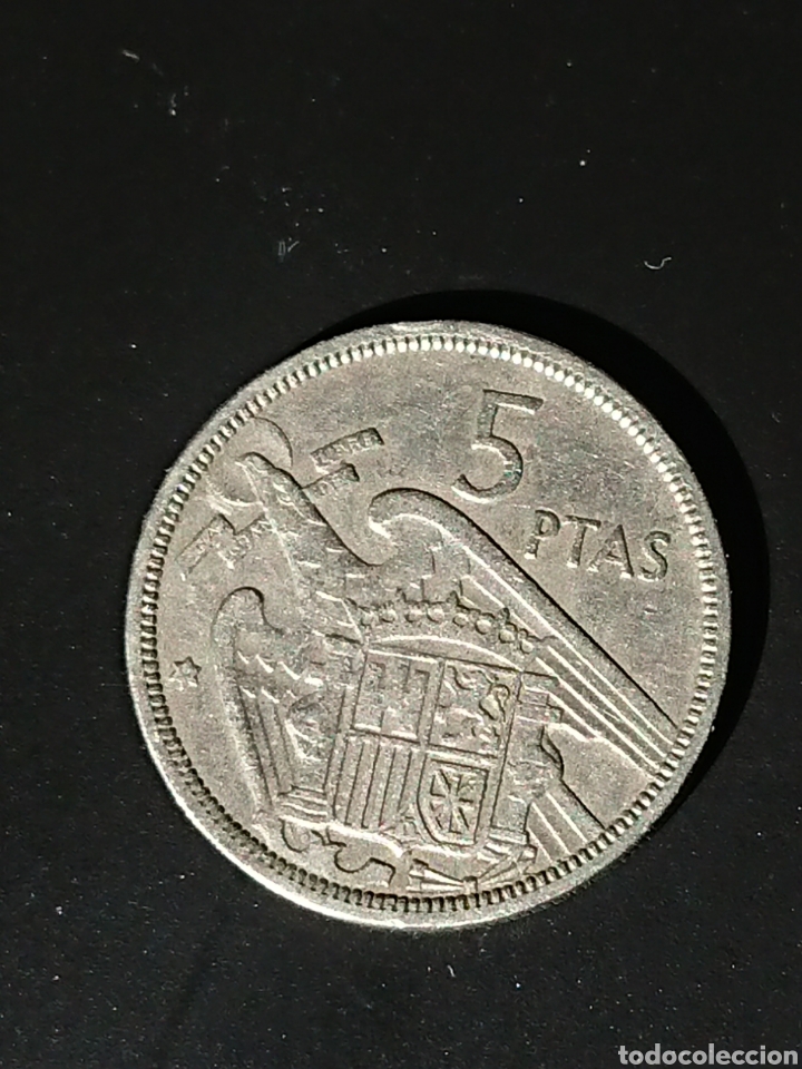 Monedas Franco: Moneda de CINCO PESETAS 1957 *58 - Foto 1