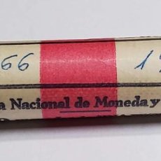 Monedas Franco: CARTUCHO FABRICA NACIONAL MONEDA Y TIMBRE DE 50 MONEDAS 1 PESETA DE 1966 ESTRELLA 74. Lote 310146418