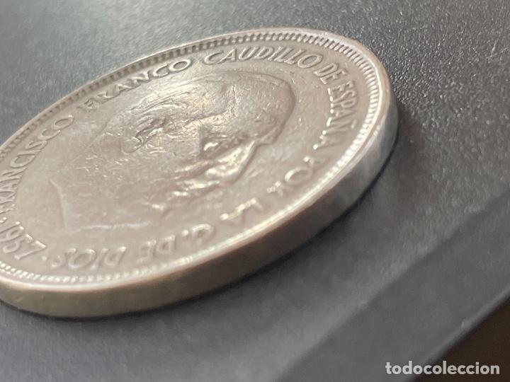 Monedas Franco: 25 pesetas 1957*58 - Foto 4