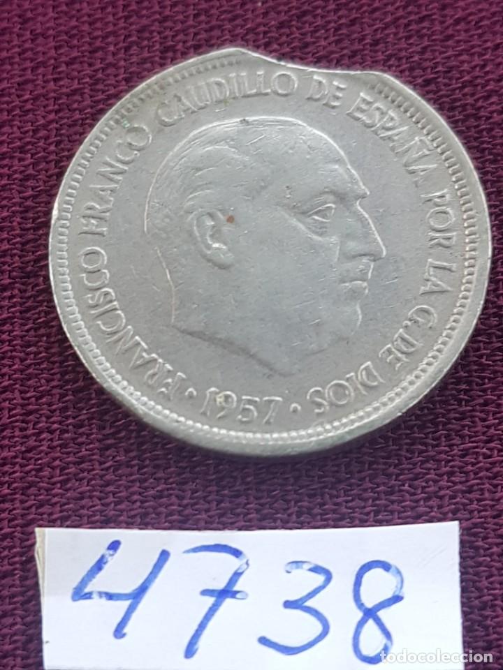 Monedas Franco: Error Estado Espa&ntilde;ol,5 pesetas 1957. Segmentada - Foto 1