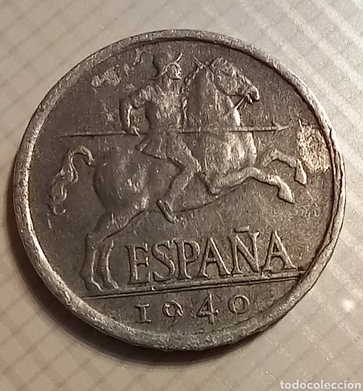 Monedas Franco: Moneda de 5 cent&iacute;metros de 1940.( Plus con V) - Foto 1