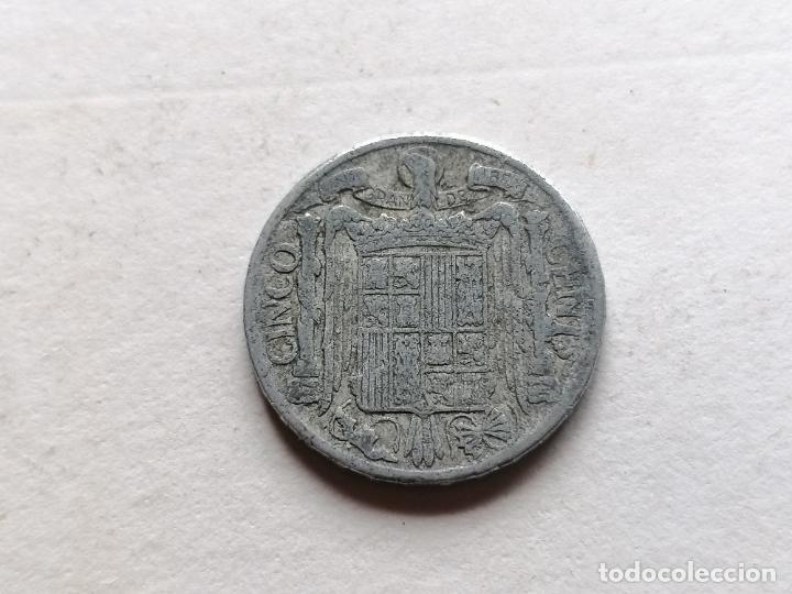 Monedas Franco: MONEDA CINCO CENTIMOS, 1945 - Foto 2