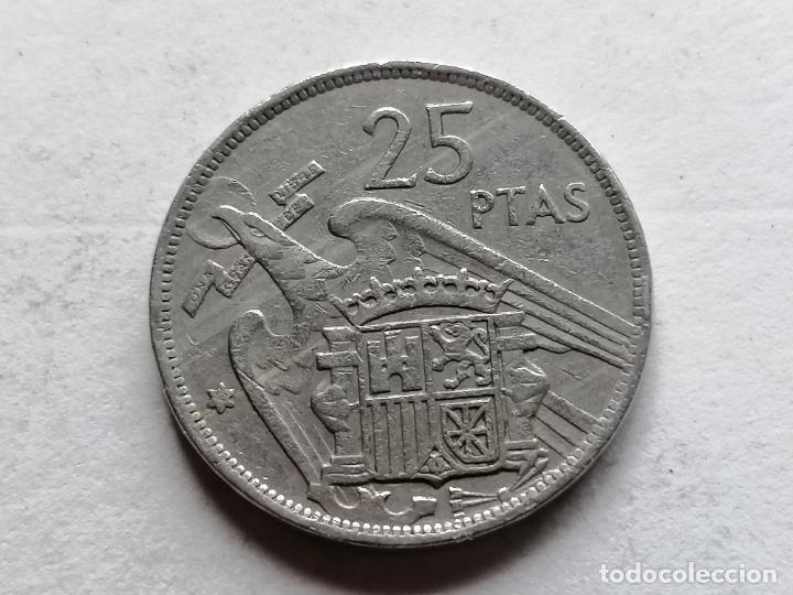 Monedas Franco: MONEDA 25 PTAS, 1957, ESTRELLA 70 - Foto 2