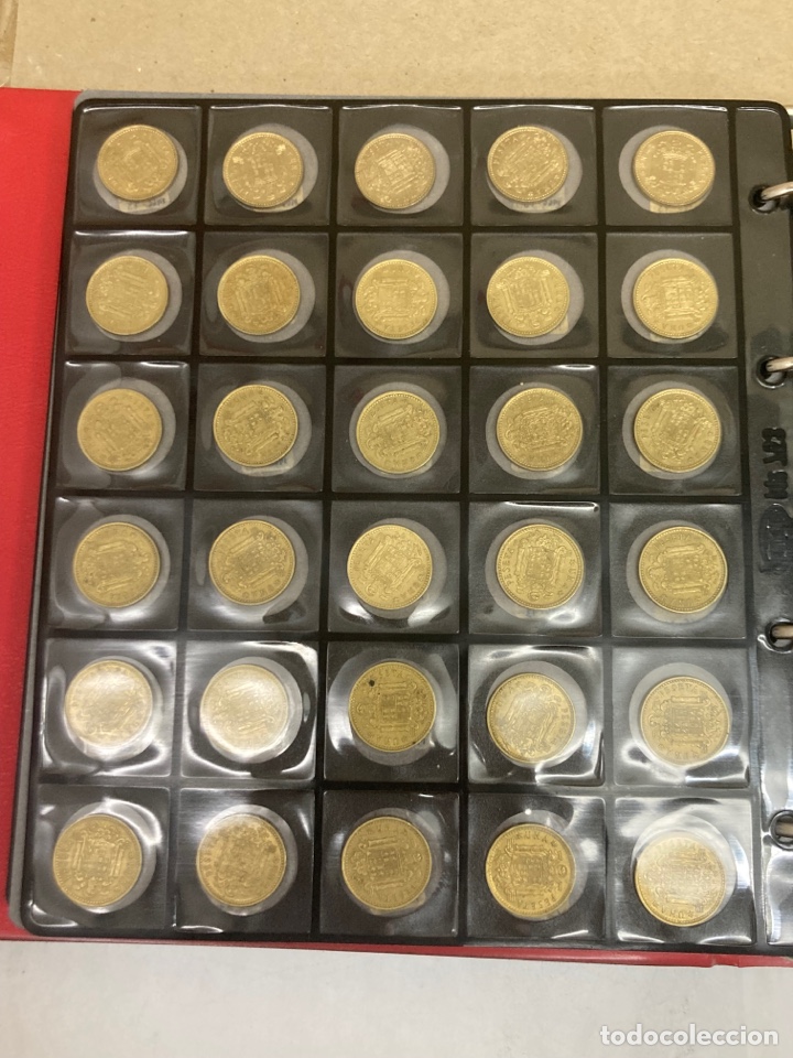 Monedas Franco: 30 monedas de una peseta 1966 E73 - Foto 5