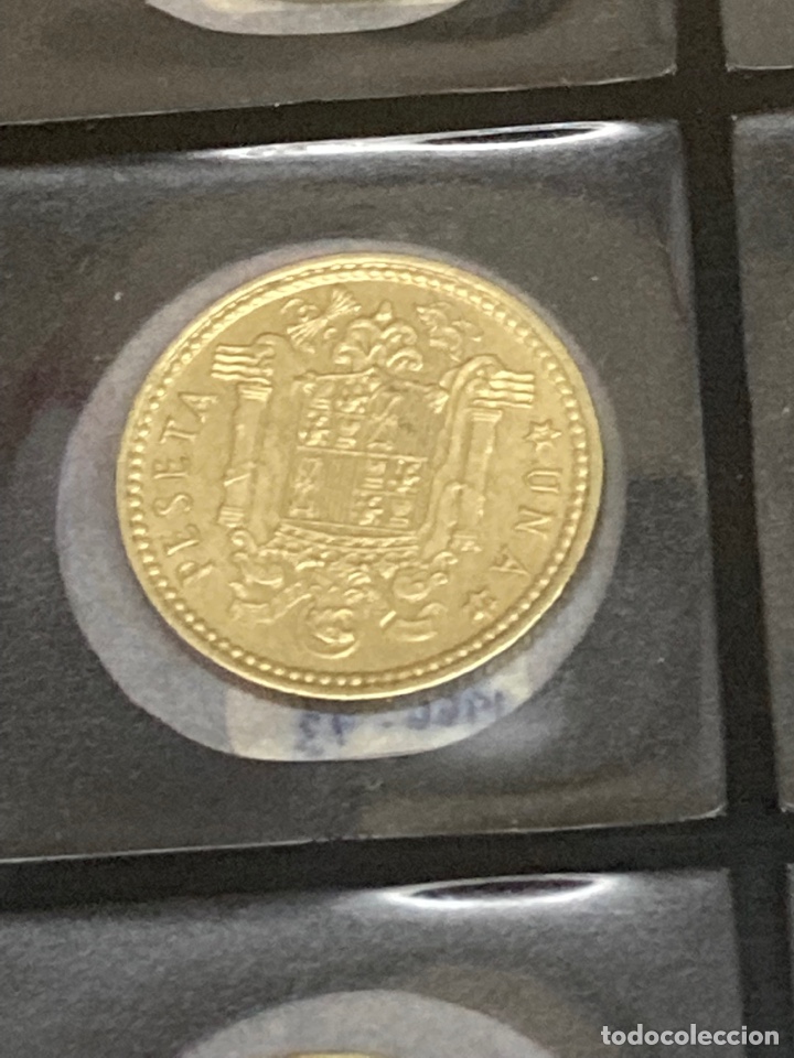 Monedas Franco: 30 monedas de una peseta 1966 E73 - Foto 7