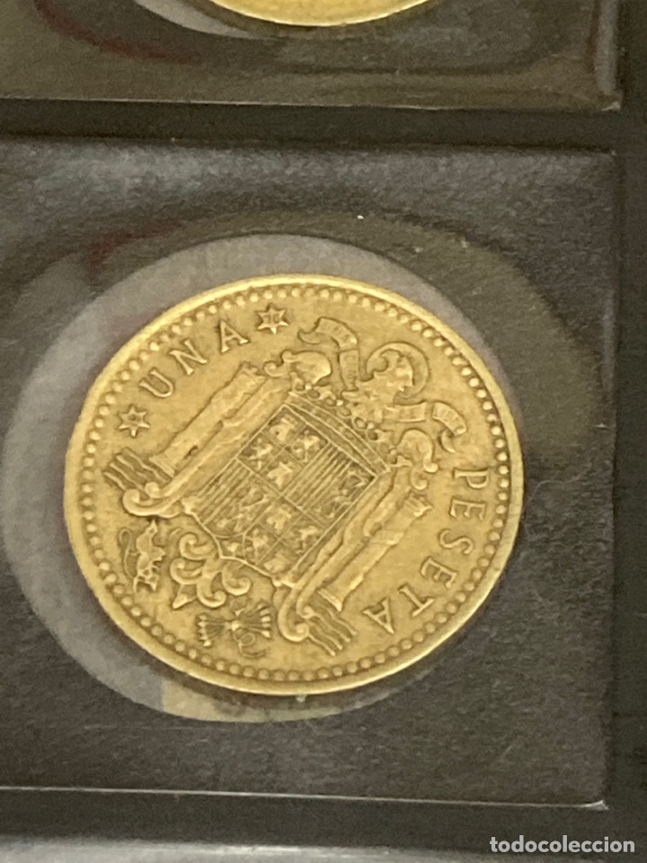 Monedas Franco: 30 monedas de una peseta 1966 E70 - Foto 6