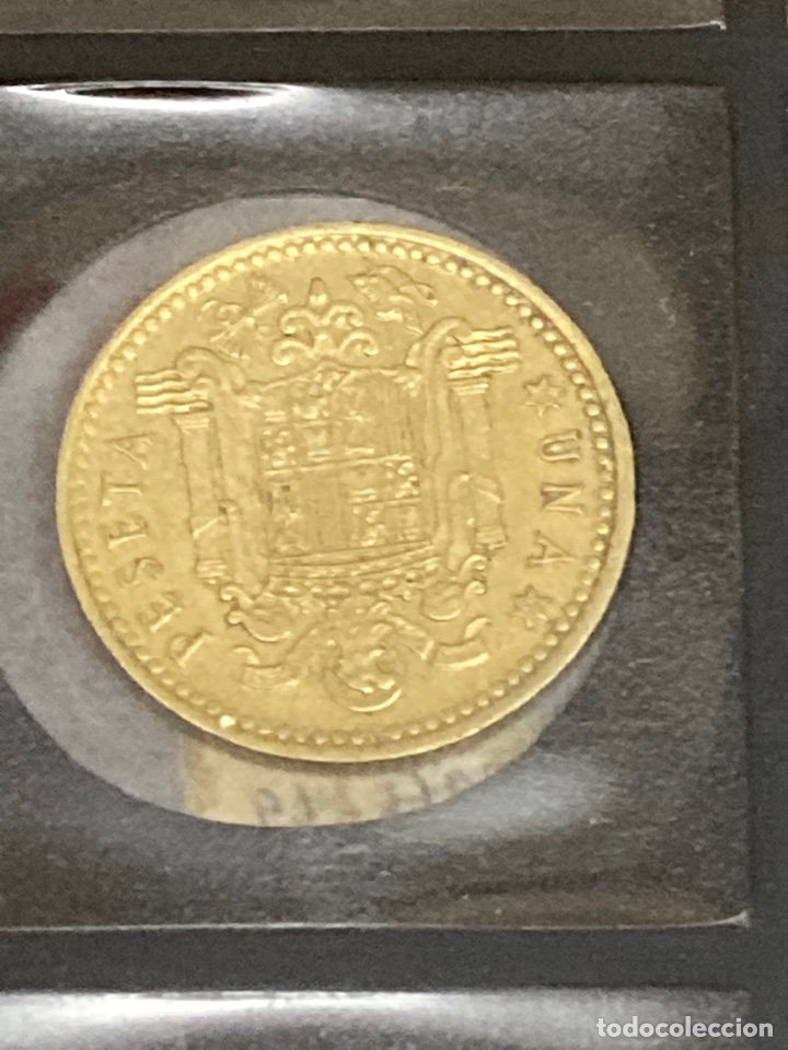 Monedas Franco: 30 monedas de una peseta 1966 E69 - Foto 6