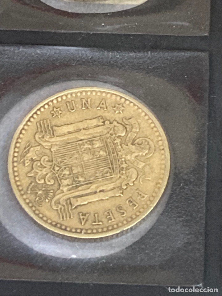 Monedas Franco: 30 monedas de una peseta 1966 E69 - Foto 8