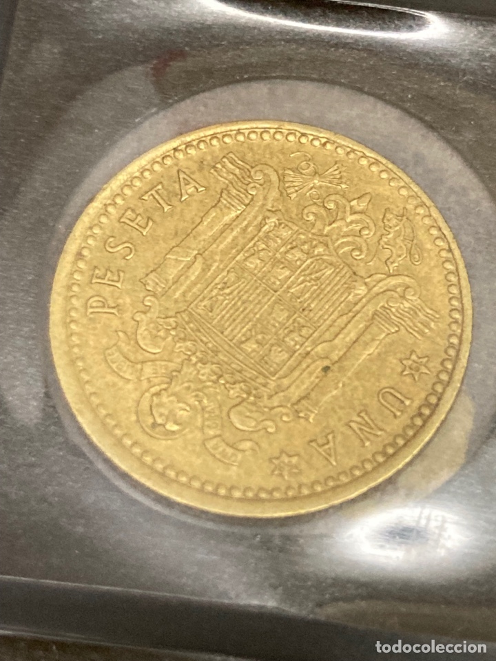 Monedas Franco: 30 monedas de una pesetas 1966 E68 - Foto 7