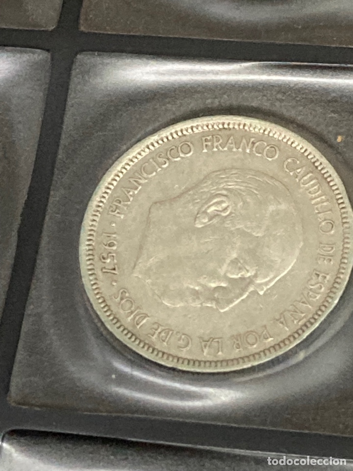 Monedas Franco: 30 monedas de 5 pesetas 1957 E73 - Foto 8
