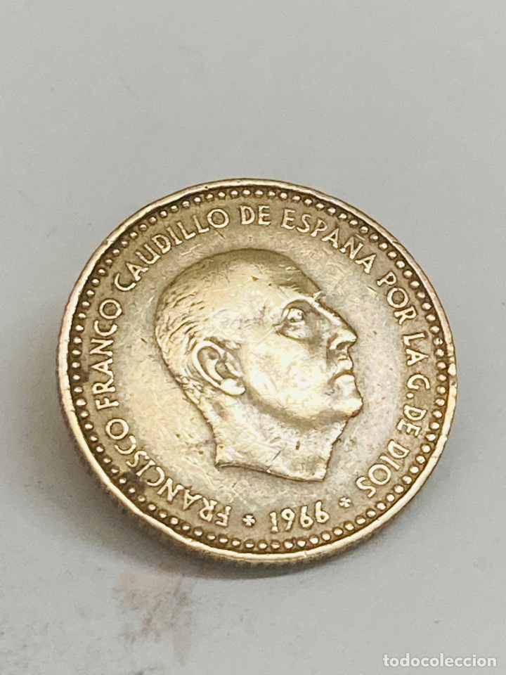 Monedas Franco: Moneda de una pesetas 1966 E73 - Foto 3