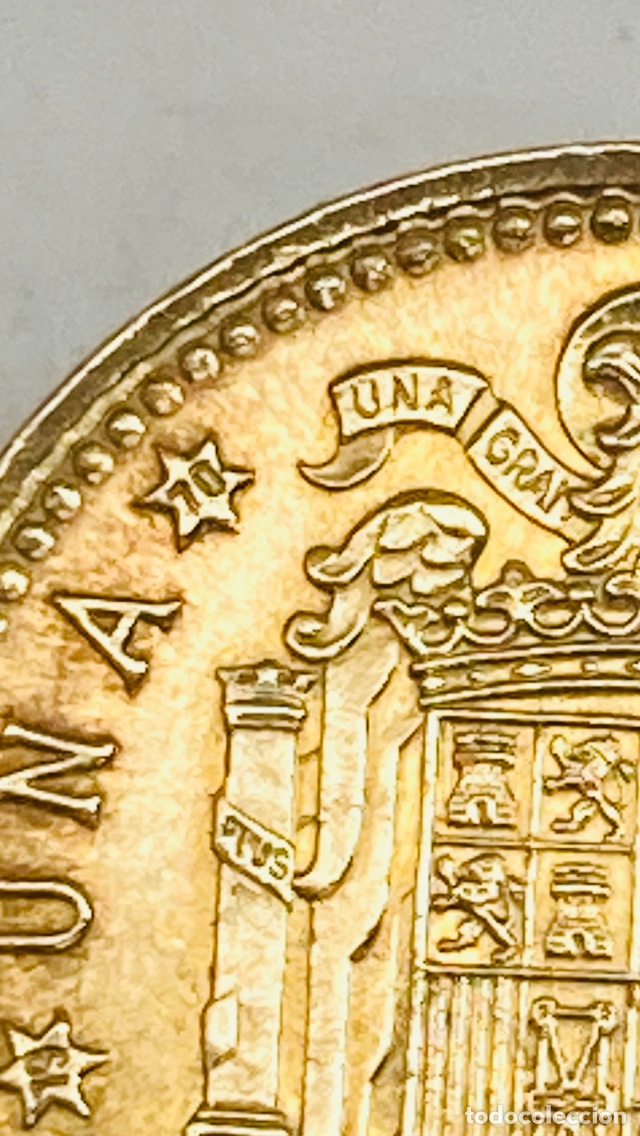 Monedas Franco: Moneda de una peseta 1966 E70 - Foto 2