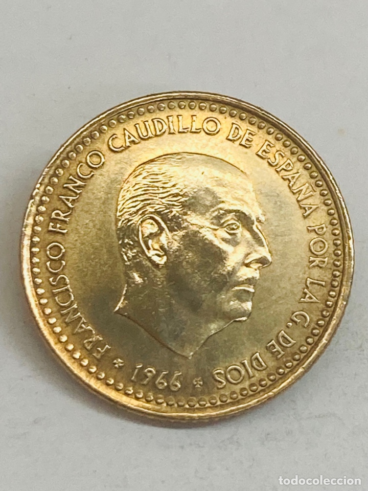 Monedas Franco: Moneda de una peseta 1966 E70 - Foto 3