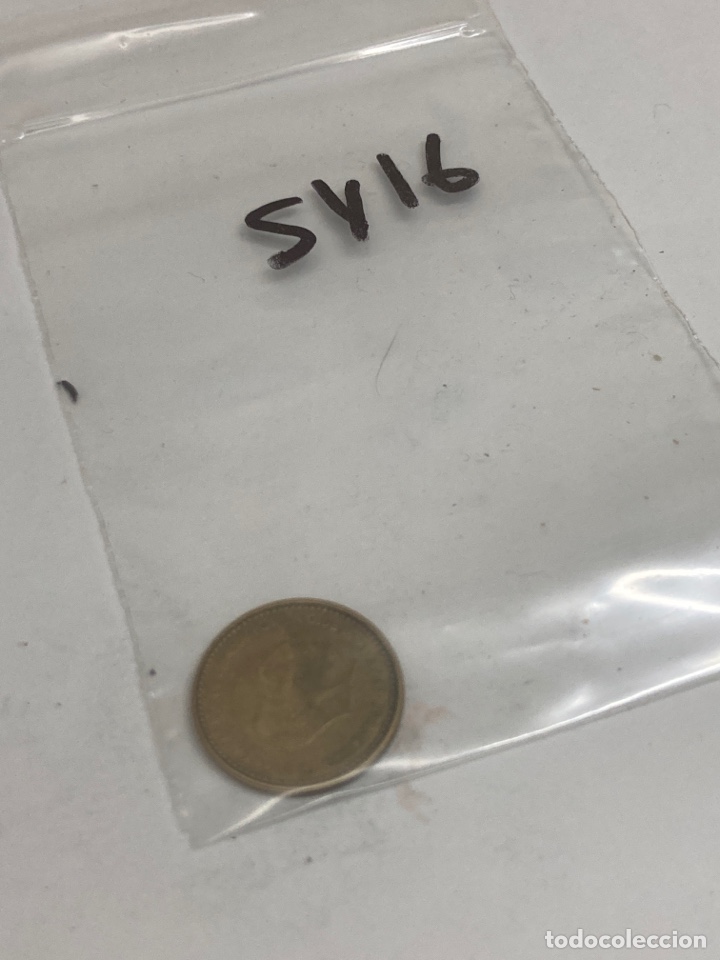 Monedas Franco: Moneda de una peseta 1963 E66 - Foto 4