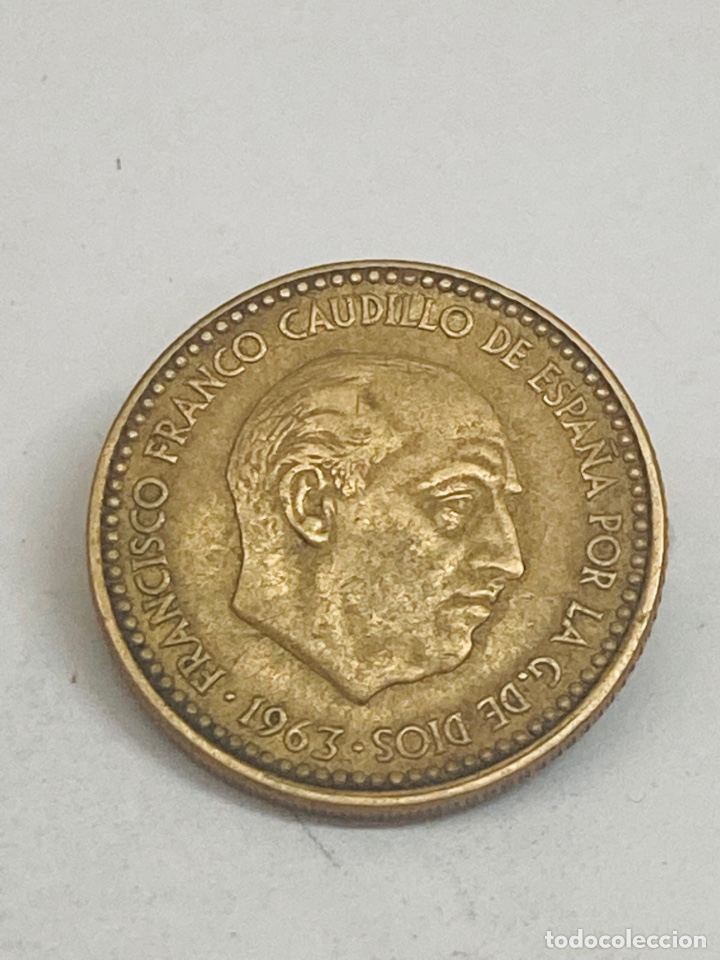 Monedas Franco: Moneda de una peseta 1963 E66 - Foto 1