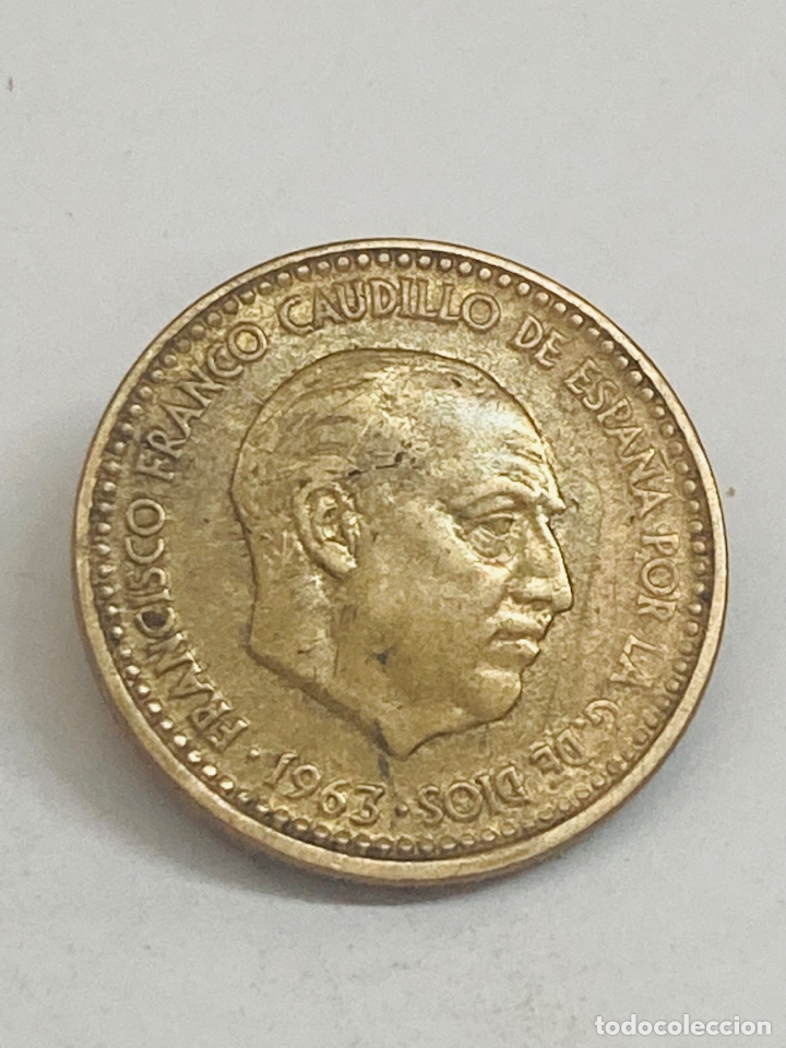 Monedas Franco: Moneda de una peseta 1963 E65 - Foto 1