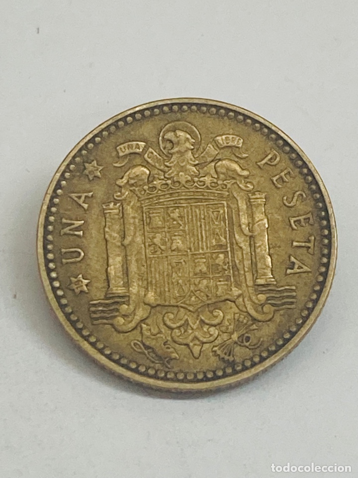 Monedas Franco: Moneda de una pesetas 1963 E63 - Foto 1