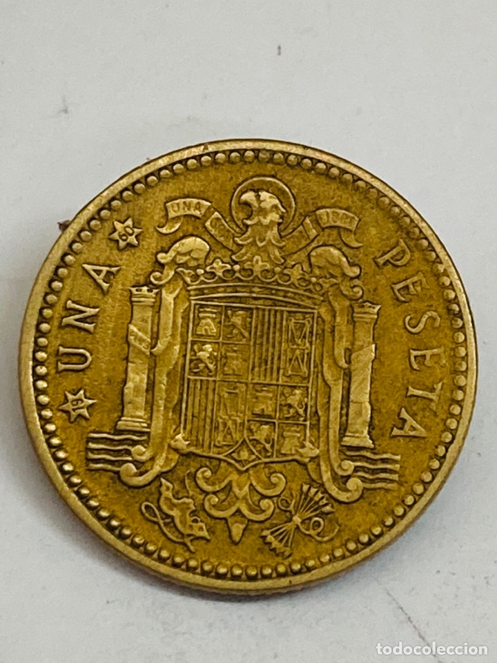 Monedas Franco: Moneda de una peseta 1953 E60 - Foto 1