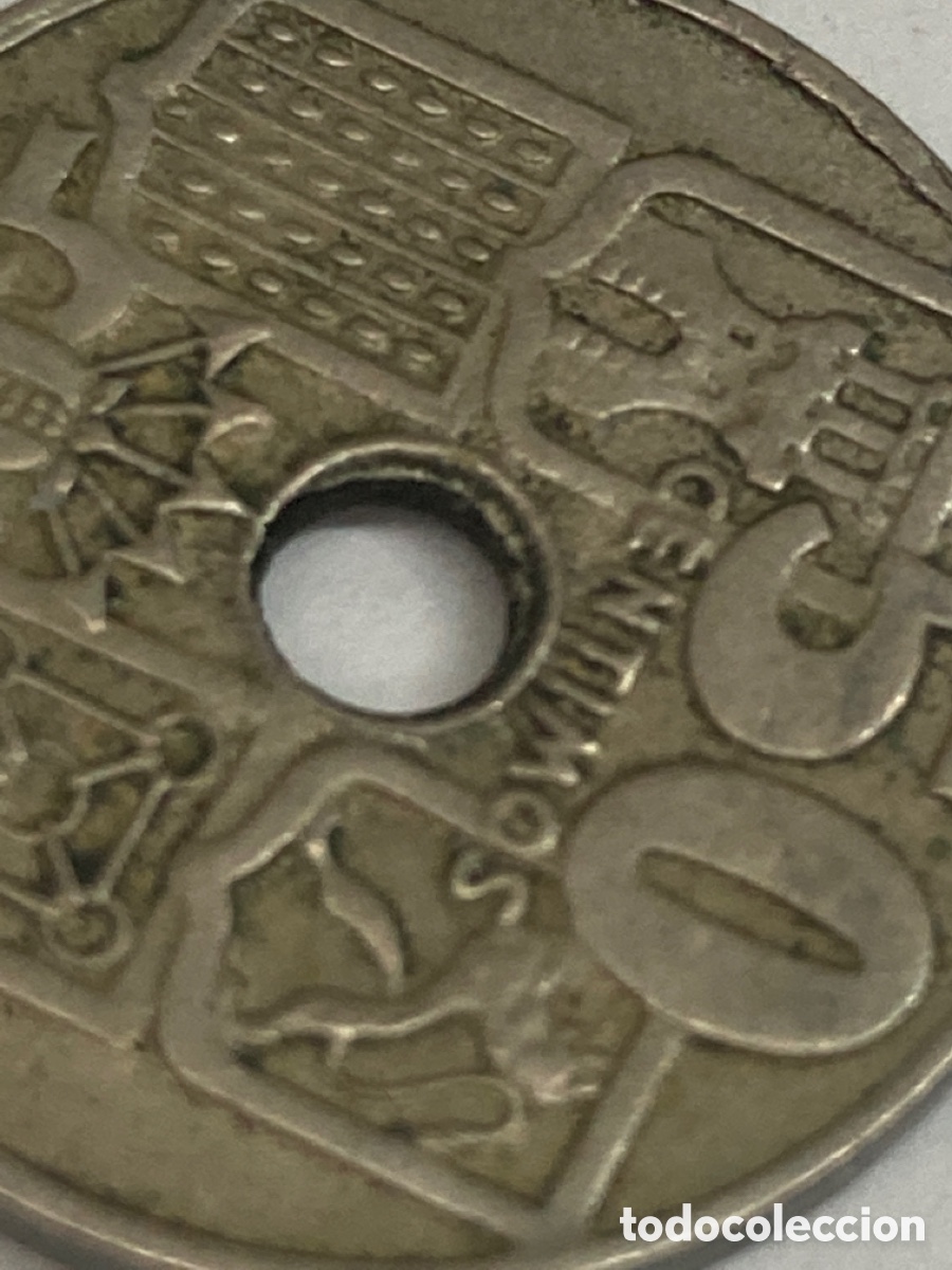 Monedas Franco: Moneda de 50 c&eacute;ntimos 1949 E51 con error de estampado - Foto 4