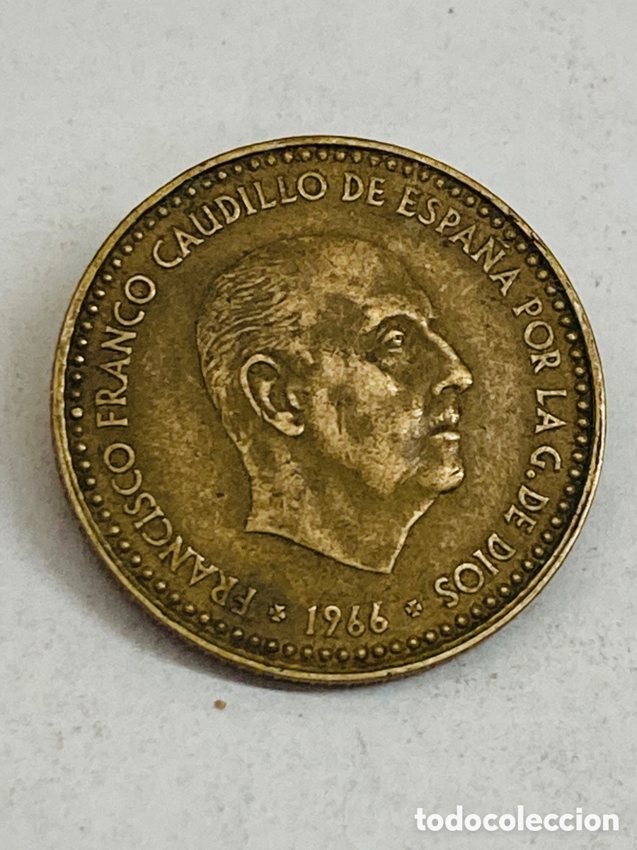 Monedas Franco: Moneda de una peseta 1966 E67 - Foto 1