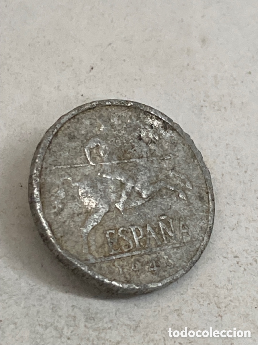 Monedas Franco: Moneda de cinco c&eacute;ntimos 1945 - Foto 2