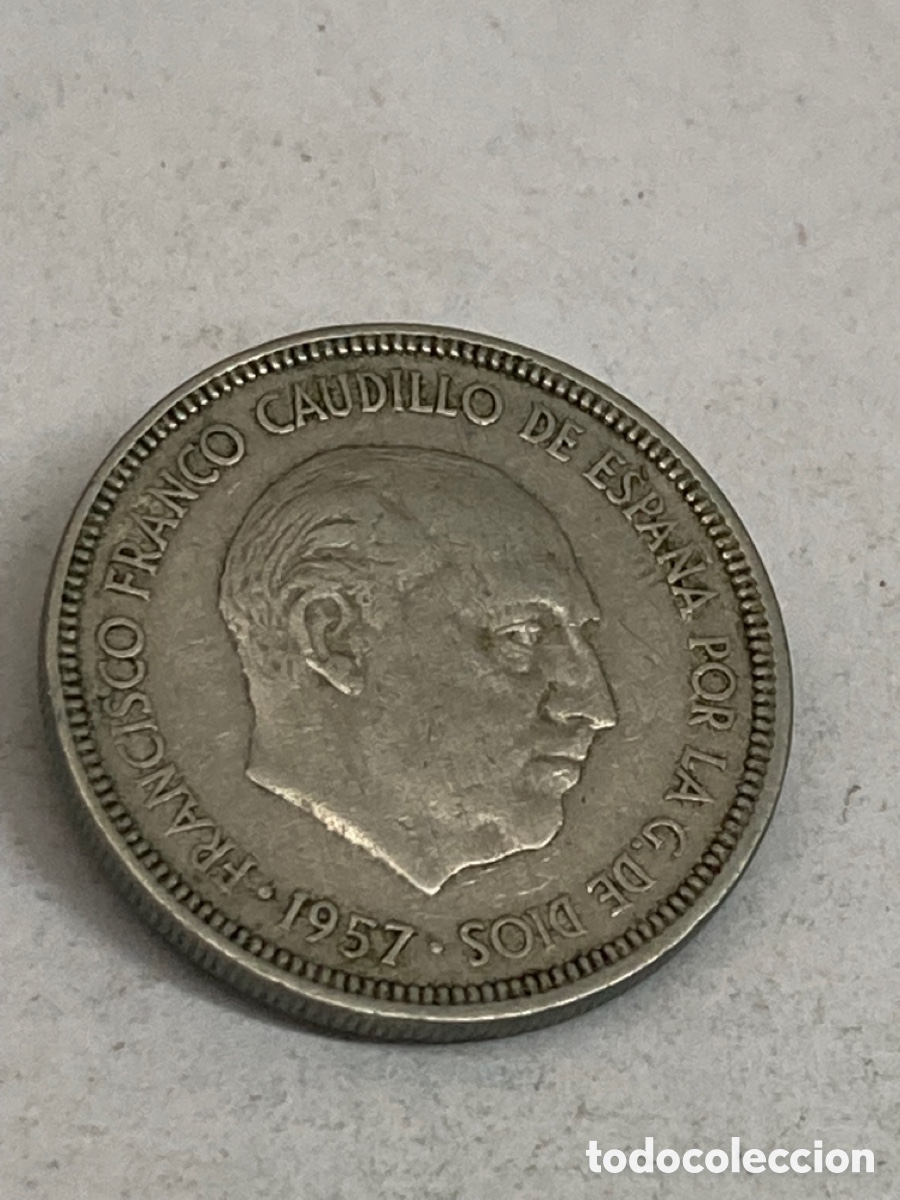 Monedas Franco: Moneda de 5 pesetas 1957 *61 - Foto 1