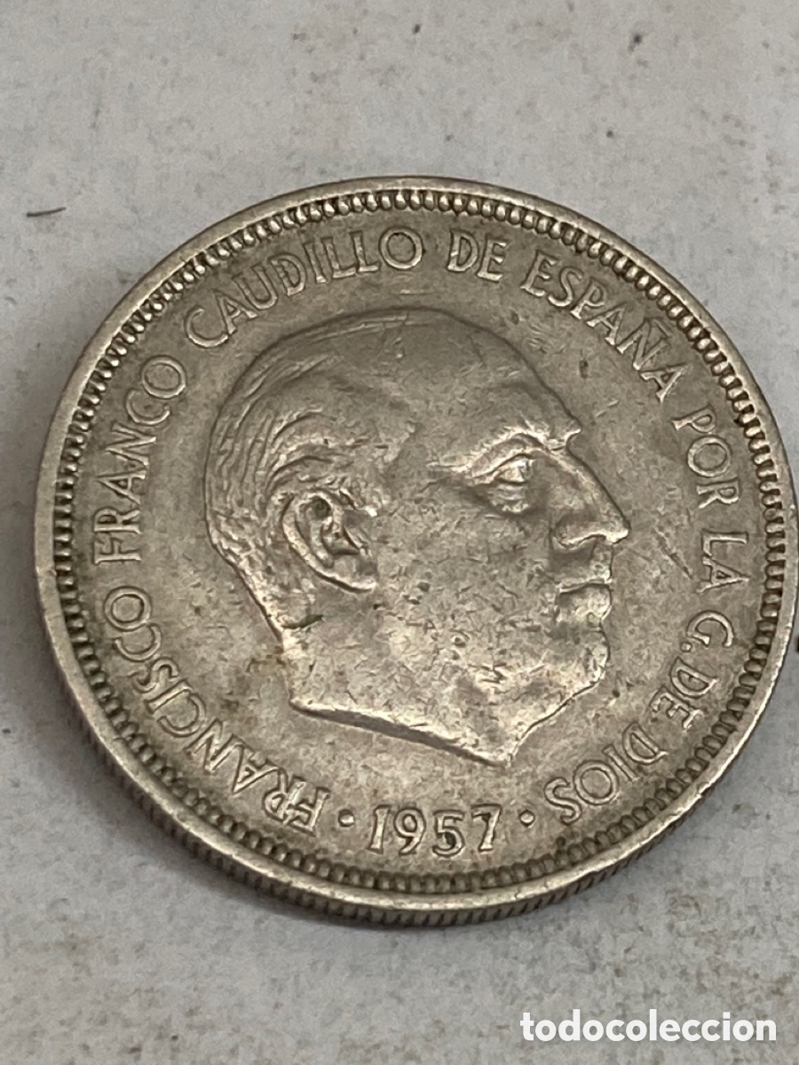 Monedas Franco: Moneda de 5 pesetas 1957 *72 - Foto 1