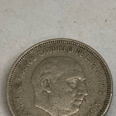 Monedas Franco: MONEDA DE 5 PESETAS 1957 *72. Lote 363624725