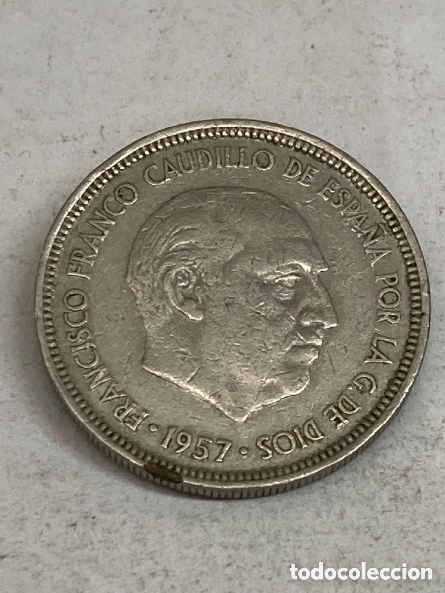 Monedas Franco: Moneda de 5 pesetas 1957 *67 - Foto 1