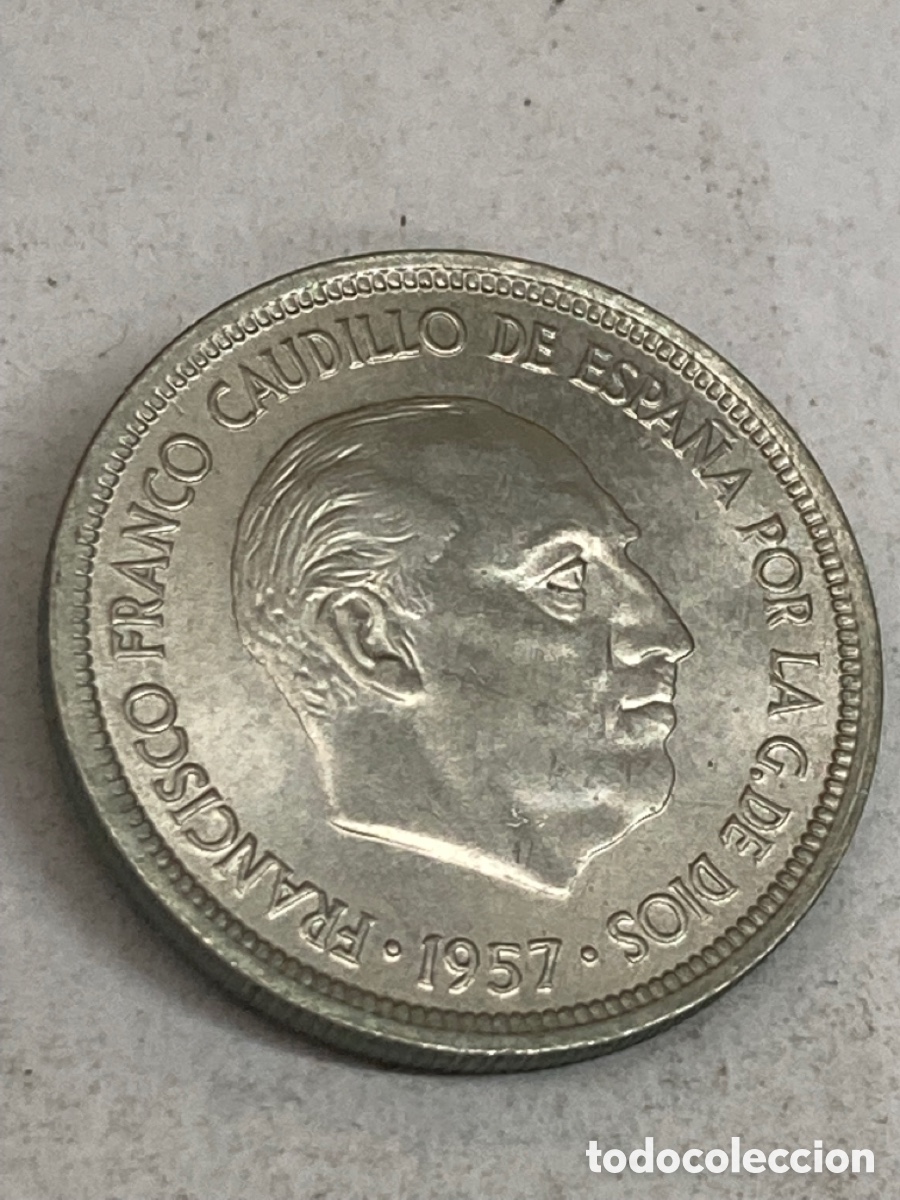 Monedas Franco: Moneda de 5 pesetas 1957 *69 - Foto 1