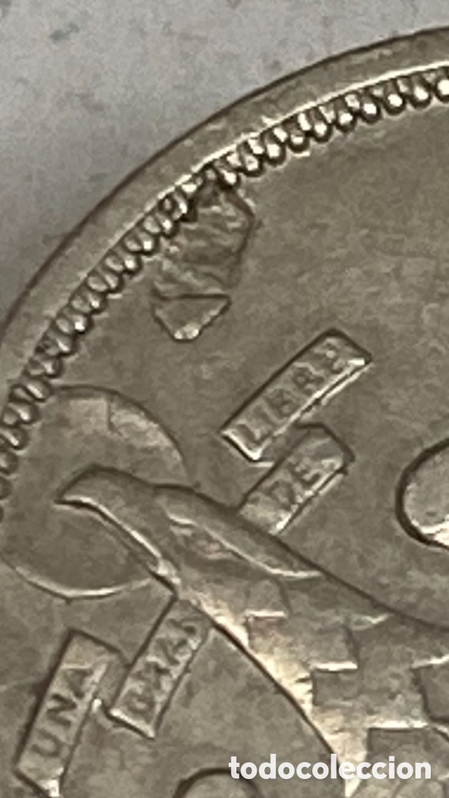 Monedas Franco: Moneda de 5 pesetas 1957 *74 - Foto 3