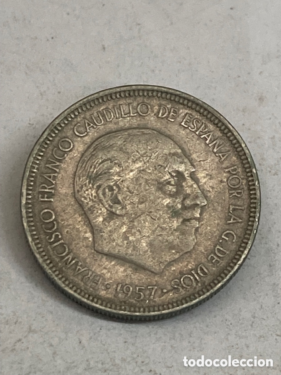 Monedas Franco: Moneda de 5 pesetas 1957 *66 - Foto 1