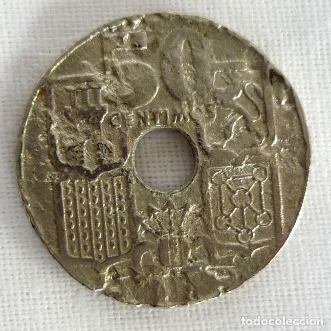 Monedas Franco: Moneda de 50 c&eacute;ntimos 1949 defectuosa de fundici&oacute;n, sin circular - Foto 1