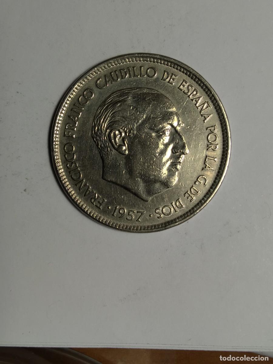 Monedas Franco: CINCO PESETAS 1957 *75 - Foto 1