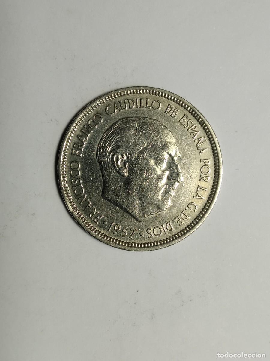 Monedas Franco: CINCO PESETAS 1957 *74 - Foto 1