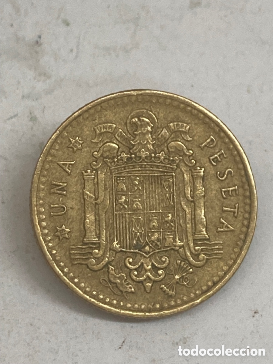 Monedas Franco: Moneda de una peseta 1966 E19 68 - Foto 2
