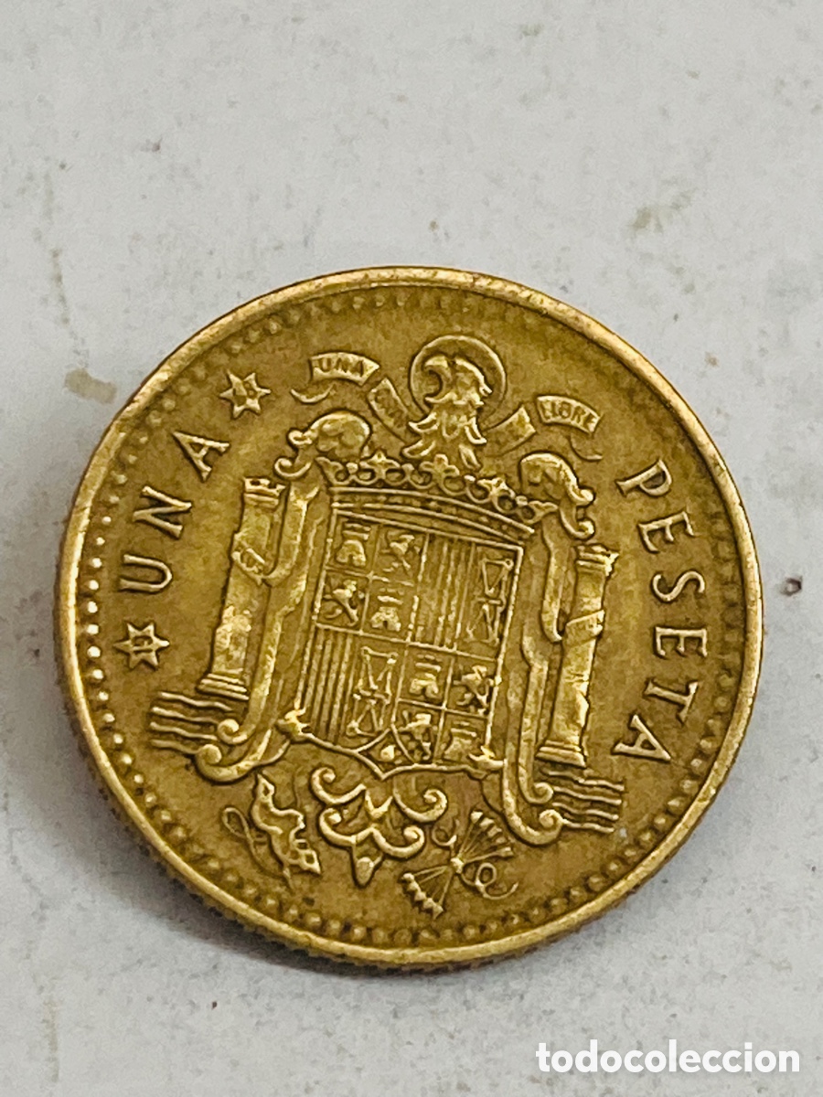 Monedas Franco: Moneda de una peseta 1966 E19 68 - Foto 2