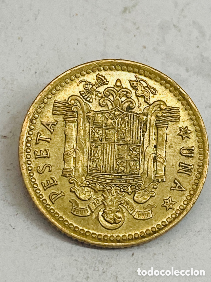 Monedas Franco: Monedas de una pesetas 1966 E19 75 - Foto 1