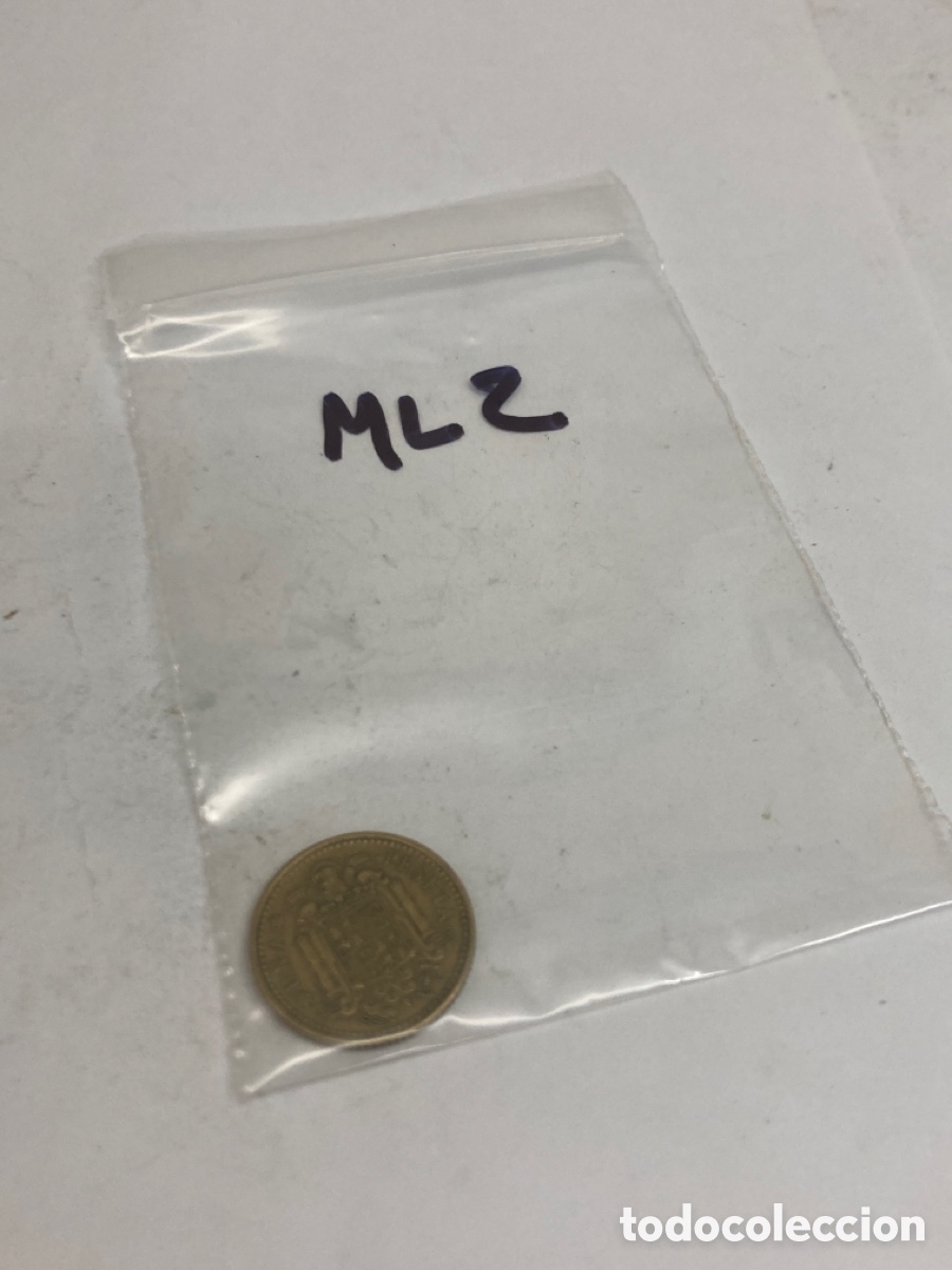 Monedas Franco: Moneda de una peseta 1966 E19 68 - Foto 3