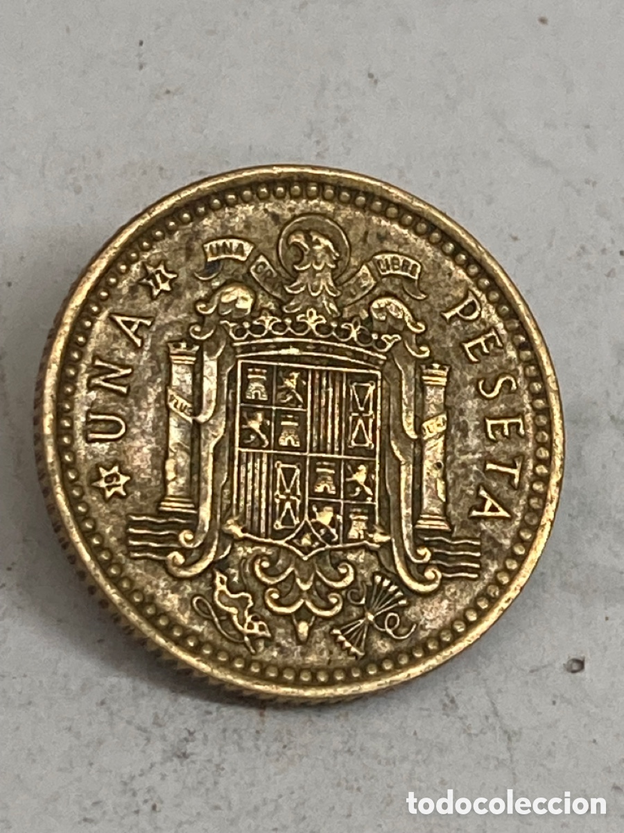 Monedas Franco: Moneda de una peseta 1966 E19 73 - Foto 2
