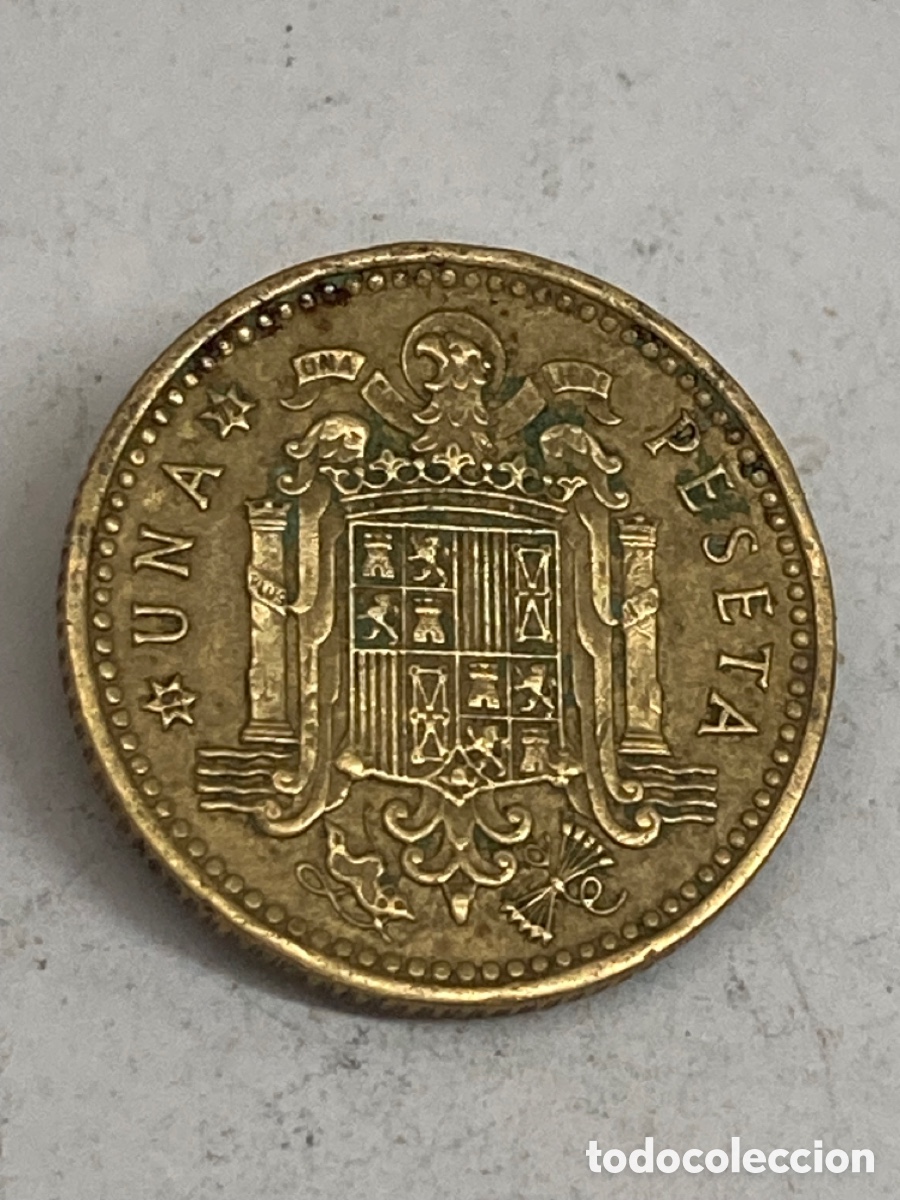 Monedas Franco: Moneda de una peseta 1966 E19 73 - Foto 2