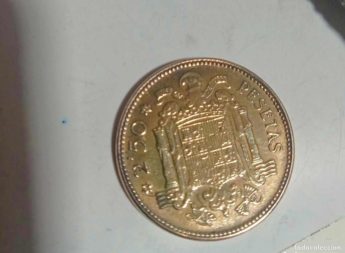 Monedas Franco: Moneda 2,50 pesetas - Foto 2