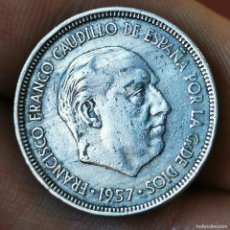 Monedas Franco: ⚜️ AA477. 5 PESETAS 1957 *63. PLUS ULTRA. RESTOS DE ADHESIVO EN BUSTO, REMOVIBLES