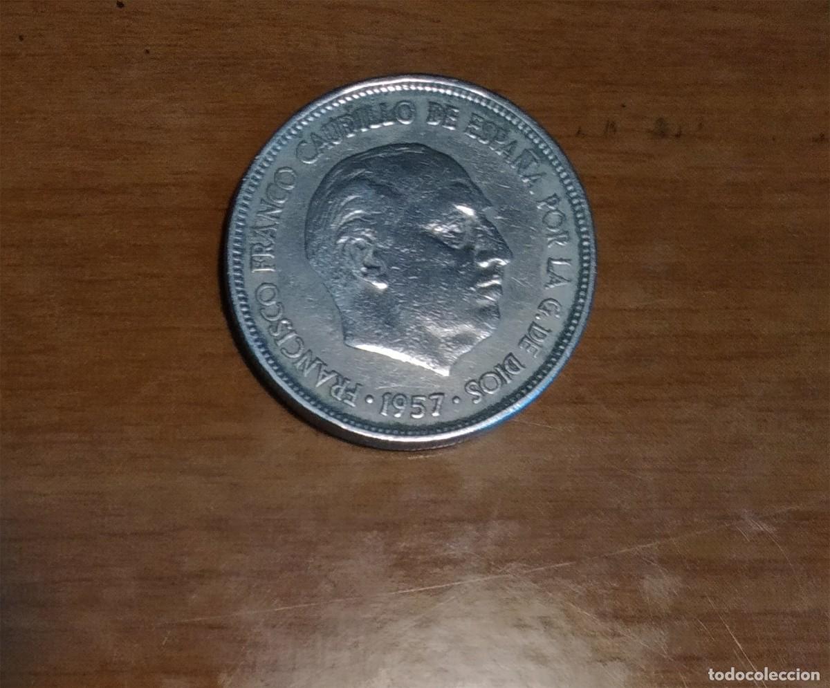 Monedas Franco: CINCO PESETAS 1957 ESTRELLA 61 &rdquo;ERROR ALA&rdquo; - Foto 1