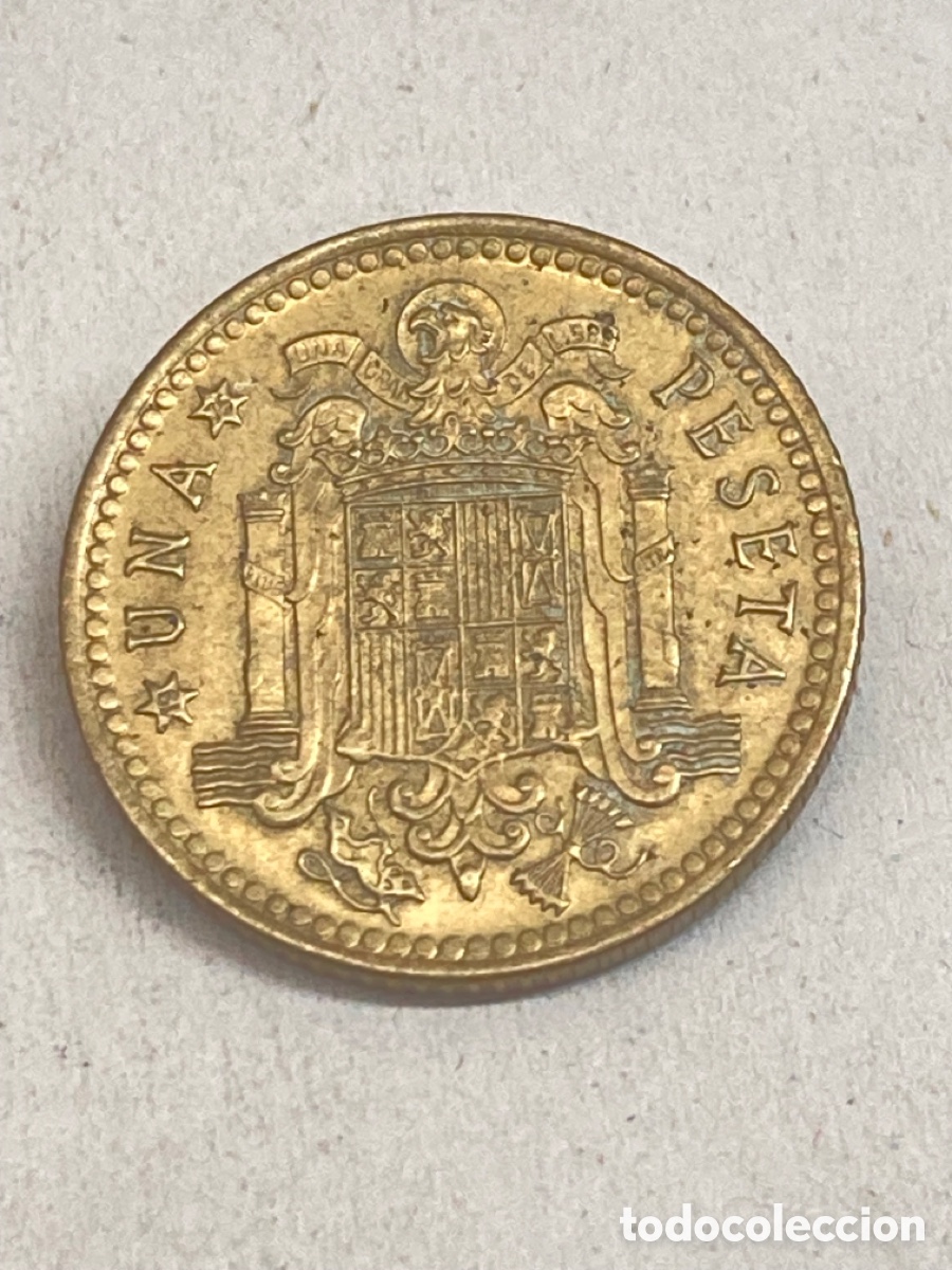 Monedas Franco: Moneda de una peseta 1966 - Foto 2