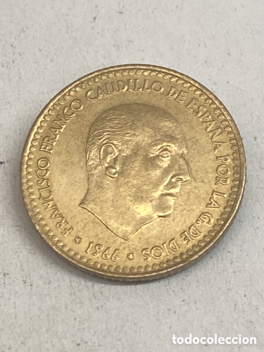 Monedas Franco: Moneda de una peseta 1966 - Foto 1