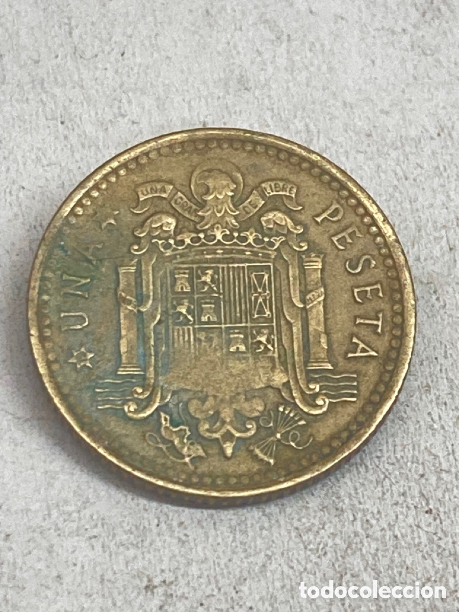 Monedas Franco: Moneda de diez pesetas 1966 - Foto 2