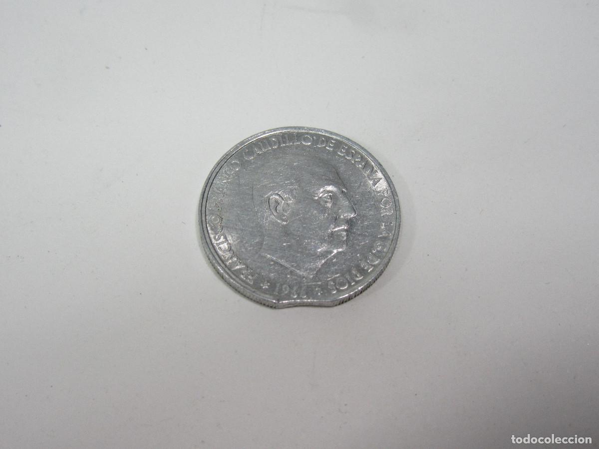 Monedas Franco: Moneda de 50 c&eacute;ntimos con error de acu&ntilde;aci&oacute;n. 1966 (71). - Foto 1