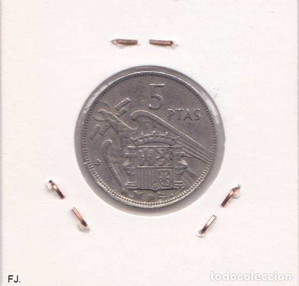 Monedas Franco: Moneda 5 Ptas 1957*67 E Espa&ntilde;ol. Mbc. - Foto 2