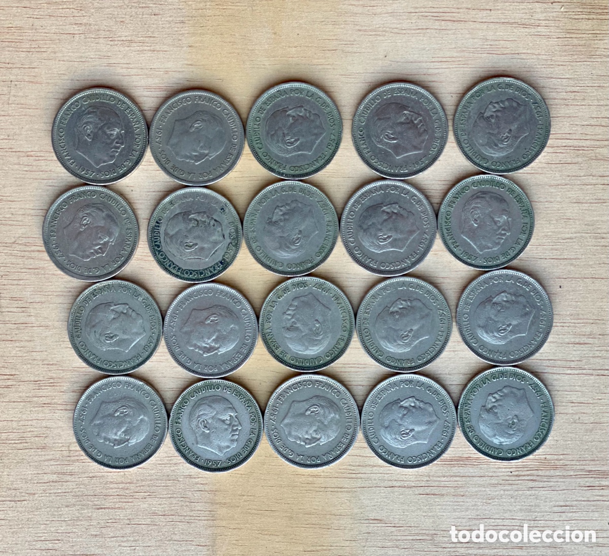 Monedas Franco: 20 monedas de 25 pta. - Foto 2
